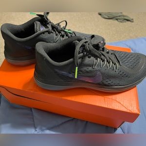 Women’s Nike shoes